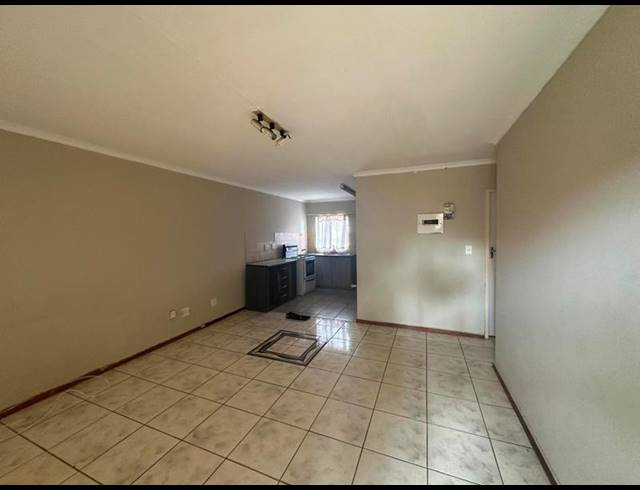 2 BEDROOM TOWNHOUSE FOR SALE IN THE ORCHARDS